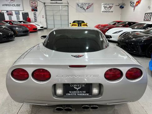 Used 2004 Chevrolet Corvette Coupe Bose CD, Sport Seats, RWD image 8