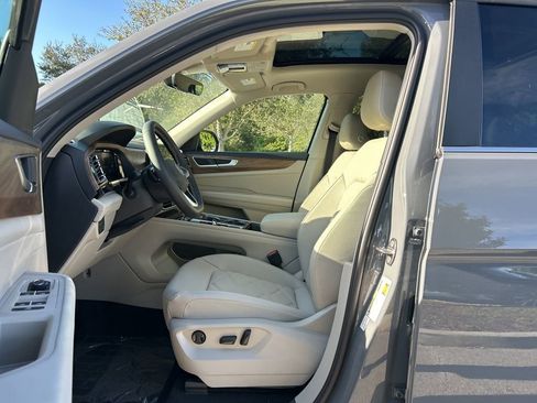 New 2026 Volkswagen Atlas SE FWD image 12