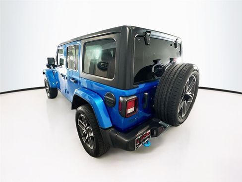Used 2024 Jeep Wrangler Sport S image 3