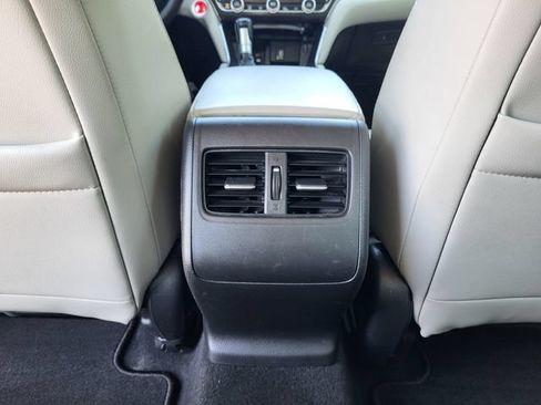 Used 2018 Honda Accord EX-L image 23