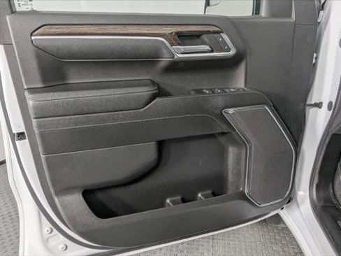 Used 2023 GMC Sierra 1500 SLE AWD/4WD image 14