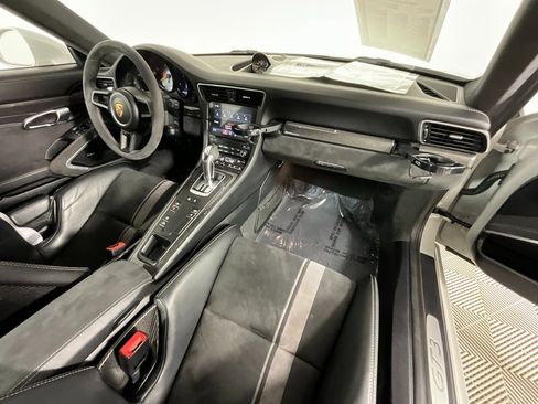 Used 2018 Porsche 911 GT3 image 16