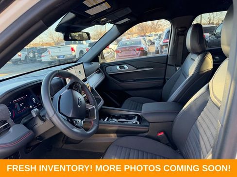 Used 2025 Ford Explorer ST-Line image 8