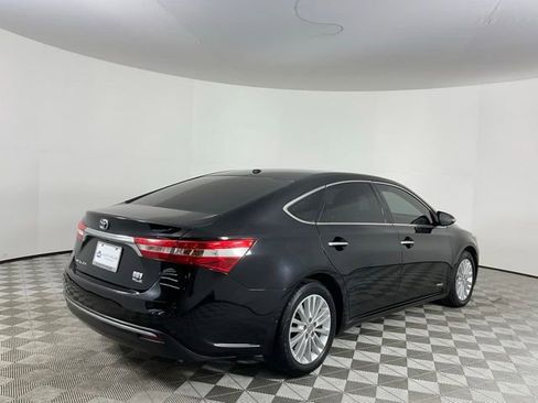 Used 2013 Toyota Avalon XLE Touring w/ Preferred Accessory Package FWD image 5