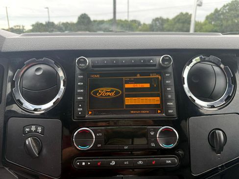 Used 2010 Ford F450 Lariat image 19