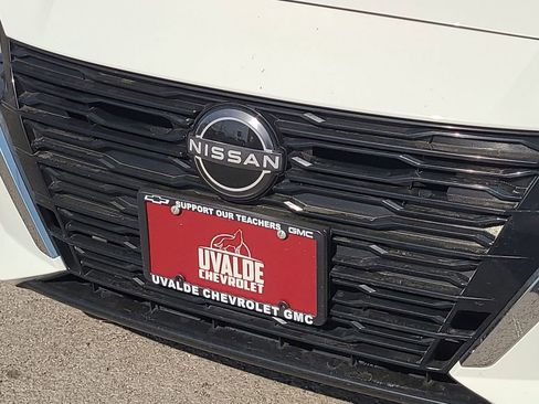 Used 2025 Nissan Altima 2.5 SV image 32