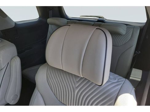 Used 2025 Hyundai Palisade Calligraphy FWD image 15
