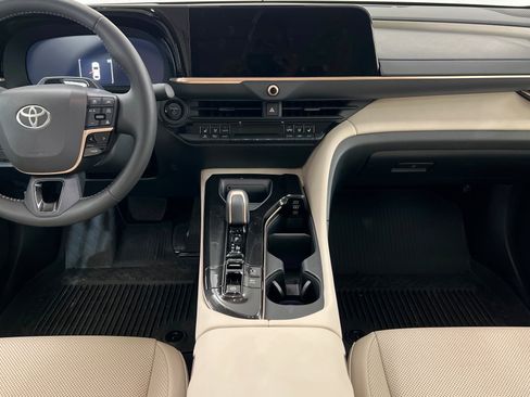 Used 2026 Toyota Crown Limited w/ Advanced Technology Package image 13