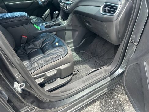 Used 2020 Chevrolet Equinox LT w/ Driver Convenience Package FWD image 17