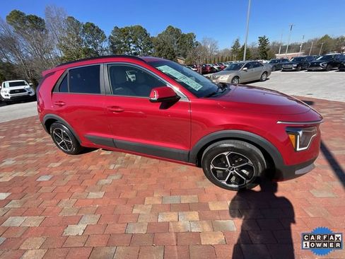 Used 2024 Kia Niro EX FWD image 37