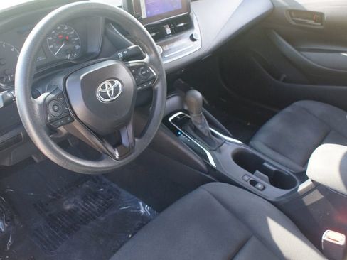 Used 2024 Toyota Corolla LE FWD image 12
