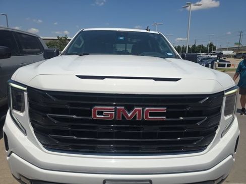 Used 2023 GMC Sierra 1500 Elevation w/ Preferred Package RWD image 2