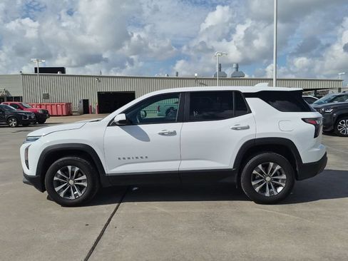 Used 2026 Chevrolet Equinox LT AWD/4WD image 3