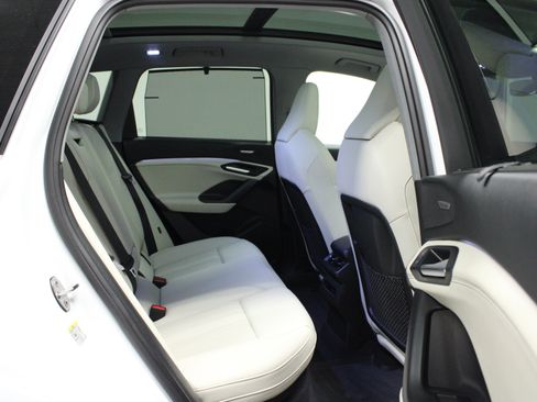 Used 2025 Audi Q6 e-tron Premium Plus w/ Premium Plus AWD/4WD image 15
