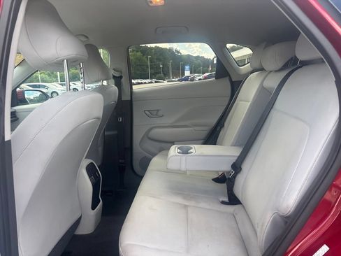 Used 2024 Hyundai Kona SEL AWD/4WD image 48
