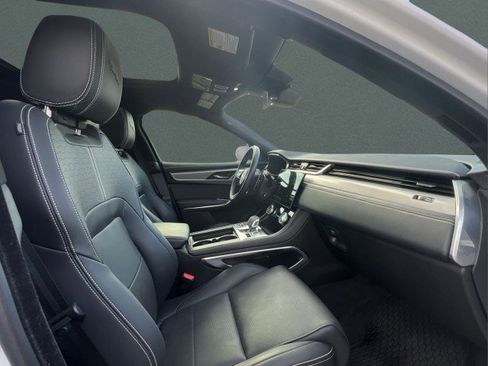 Used 2025 Jaguar F-PACE R-Dynamic S image 23