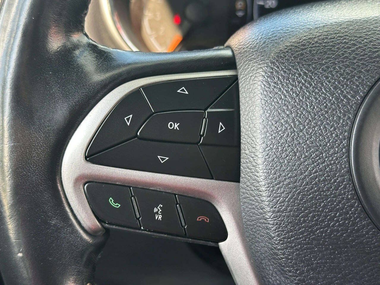 Used 2019 Jeep Grand Cherokee Limited AWD/4WD image 28