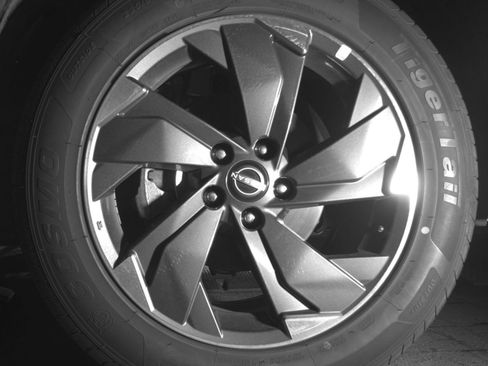 Used 2025 Nissan Rogue SV FWD image 12