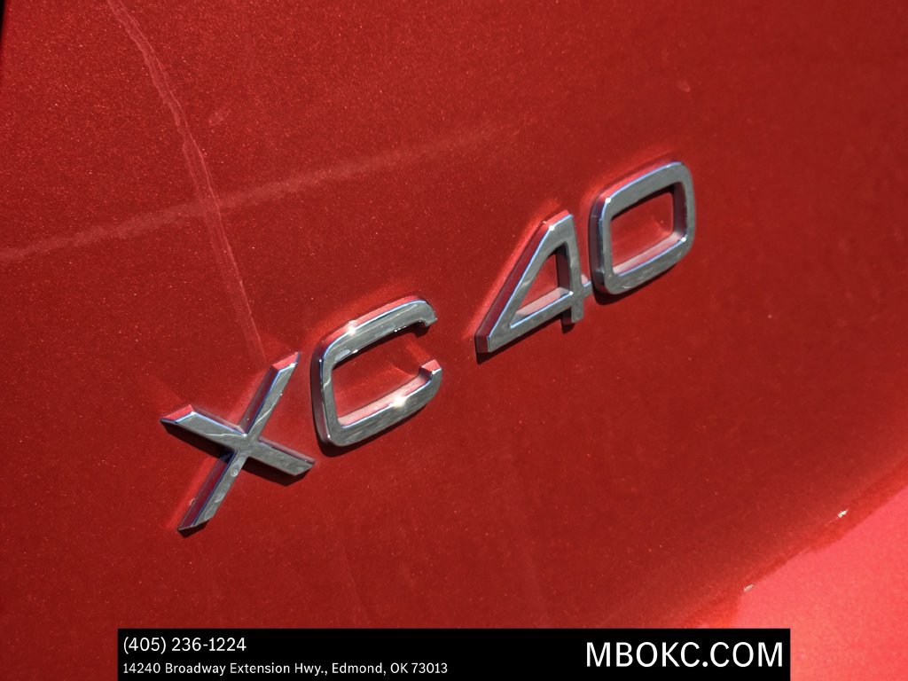 Used 2021 Volvo XC40 T5 R-Design w/ Advanced Package AWD/4WD image 9