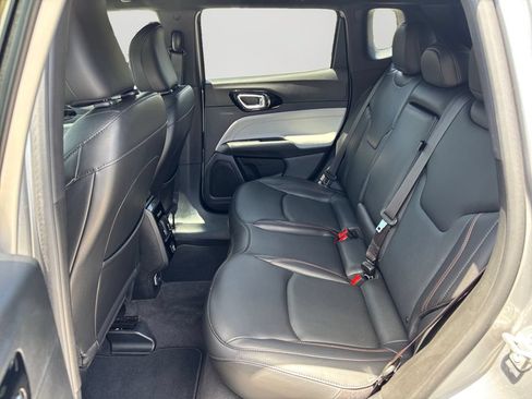 Used 2023 Jeep Compass Limited AWD/4WD image 15