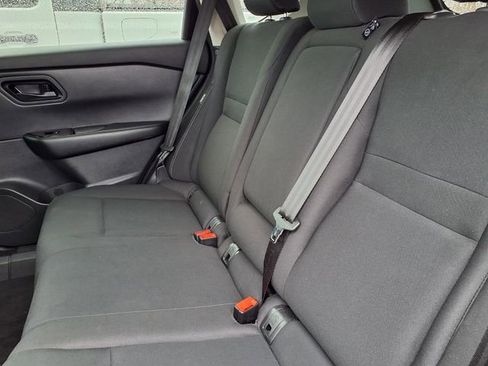 Used 2024 Nissan Rogue S image 6