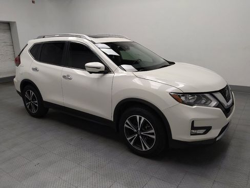 Used 2020 Nissan Rogue SV w/ Sun & Sound Touring Package FWD image 11