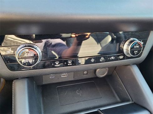 Used 2024 Mitsubishi Outlander SE image 20