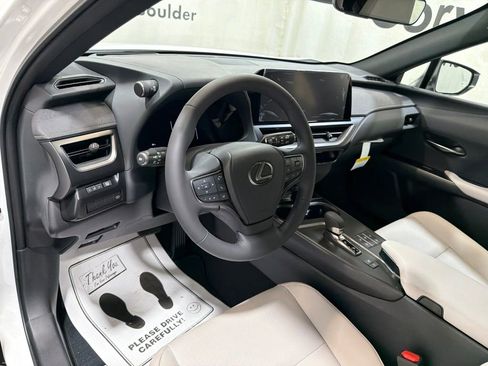 Used 2026 Lexus UX 300h AWD w/ Accessory Package (Z1) image 23