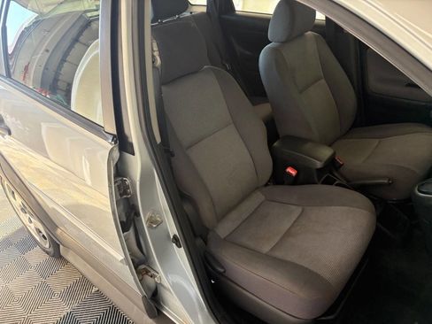 Used 2006 Pontiac Vibe image 23