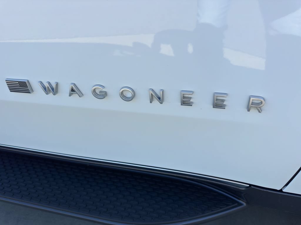 Used 2022 Jeep Wagoneer Series II AWD/4WD image 39