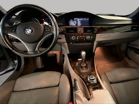 Used 2010 BMW 335i Convertible RWD image 12