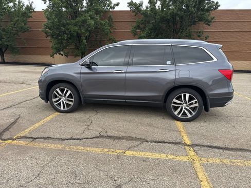 Used 2017 Honda Pilot Touring image 35