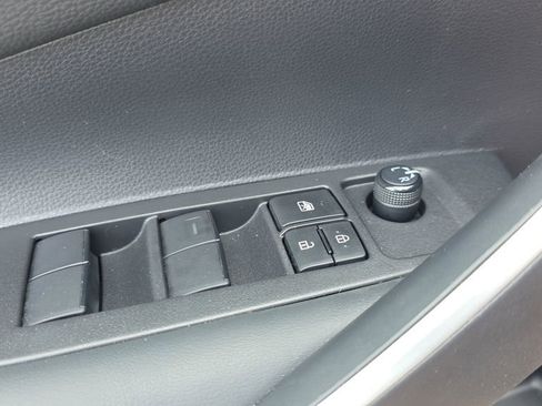 Used 2024 Toyota Corolla SE FWD image 32