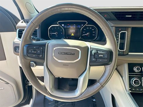 Used 2021 GMC Yukon Denali image 11