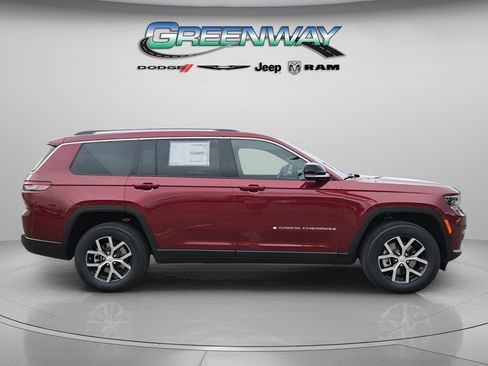 Used 2024 Jeep Grand Cherokee L Limited RWD image 4