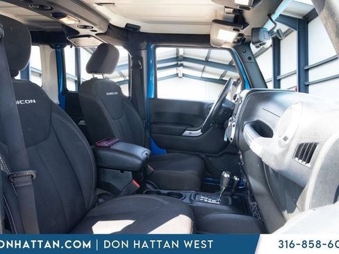 Used 2015 Jeep Wrangler Unlimited Rubicon AWD/4WD image 16