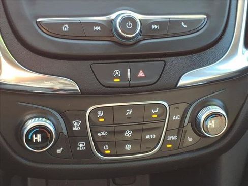 Used 2024 Chevrolet Equinox LT image 24