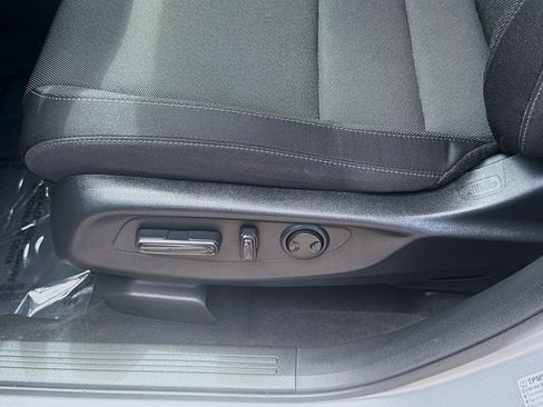 Used 2024 Honda CR-V EX image 17