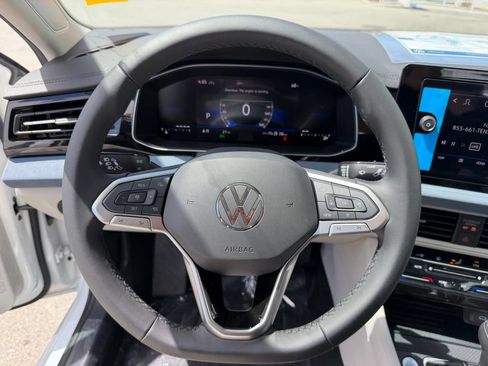 New 2026 Volkswagen Jetta SE FWD image 22