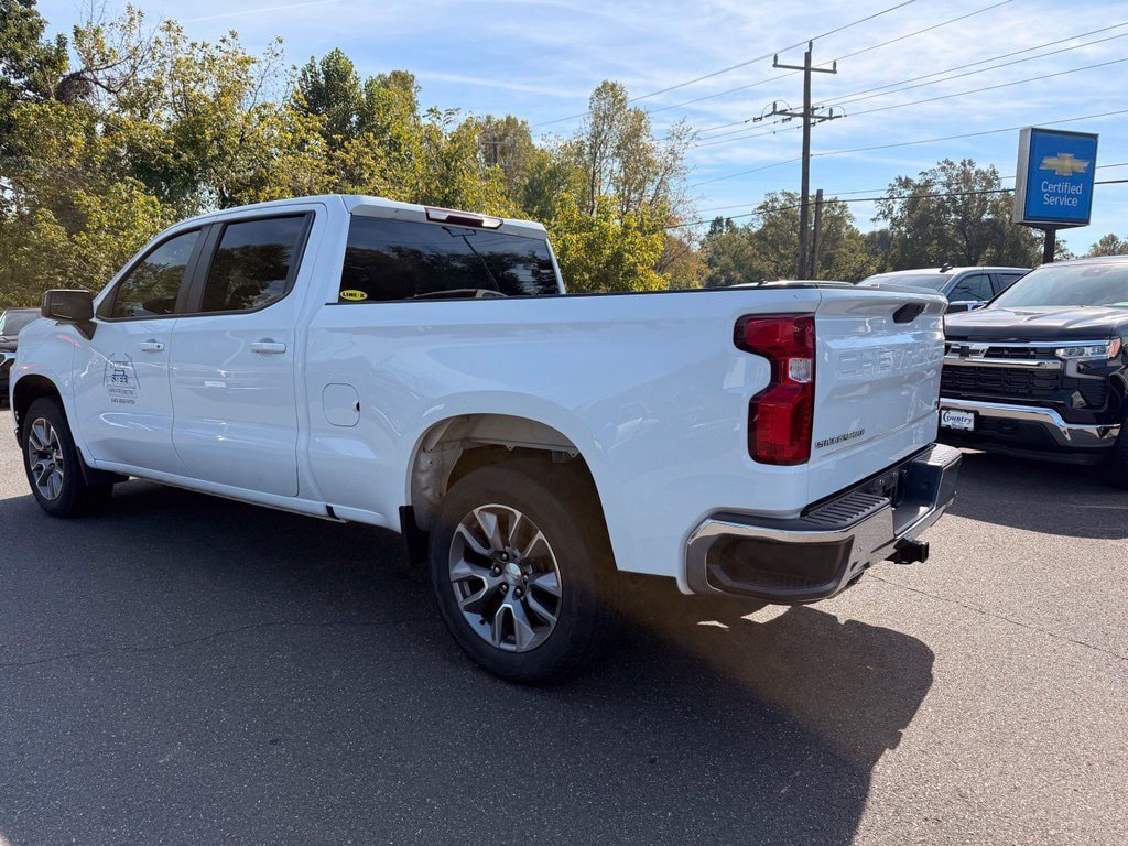 Used 2021 Chevrolet Silverado 1500 LT w/ Z71 Off-Road Package AWD/4WD image 6