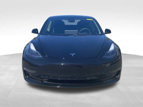 Used 2021 Tesla Model 3 Standard Range Plus image 2