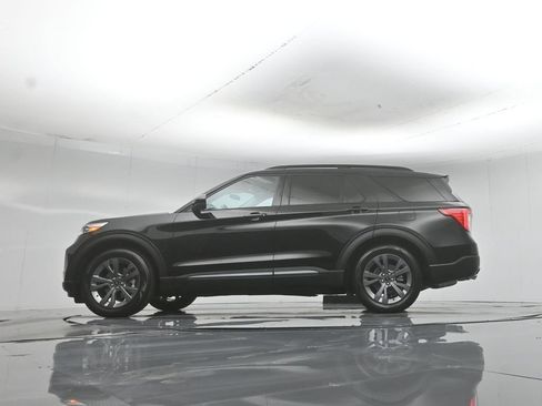Used 2023 Ford Explorer XLT w/ Equipment Group 202A RWD image 51