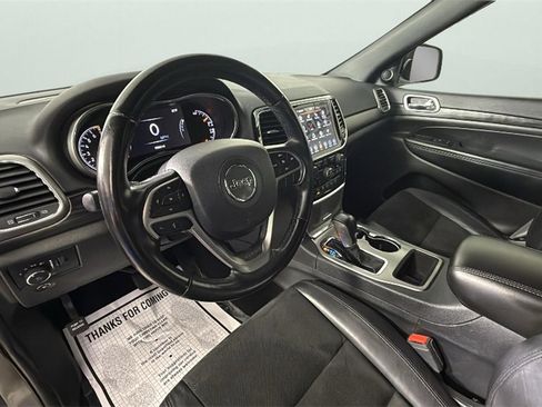 Used 2020 Jeep Grand Cherokee Laredo w/ Laredo X Package image 17