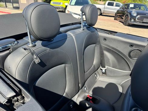 Used 2019 MINI Cooper Convertible image 56