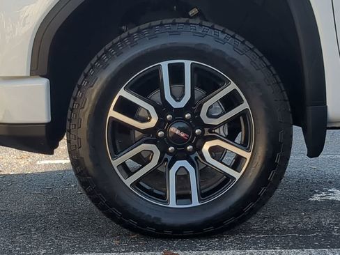 Used 2024 GMC Sierra 1500 AT4 w/ Technology Package image 14