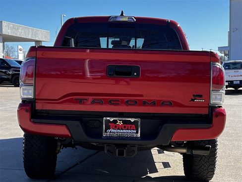 Used 2022 Toyota Tacoma TRD Off-Road w/ TRD Premium Off Road Package image 5
