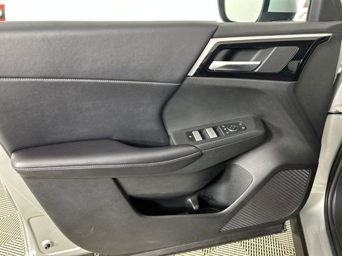 Used 2024 Mitsubishi Outlander SE FWD image 10