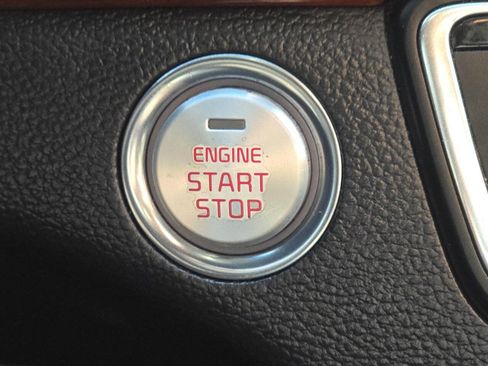 Used 2017 Kia Cadenza Premium w/ Luxury Package image 31