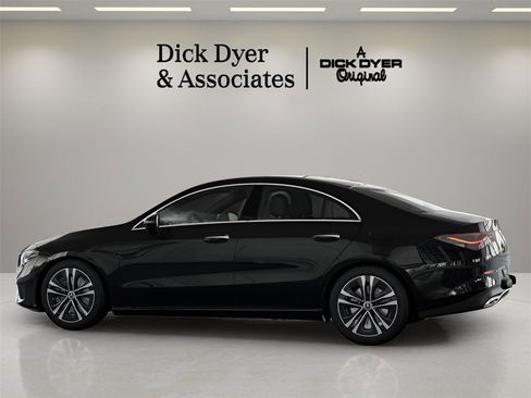 Used 2025 Mercedes-Benz CLA 250 image 4