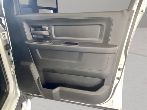 Used 2024 RAM 2500 Tradesman w/ Chrome Appearance Group image 26